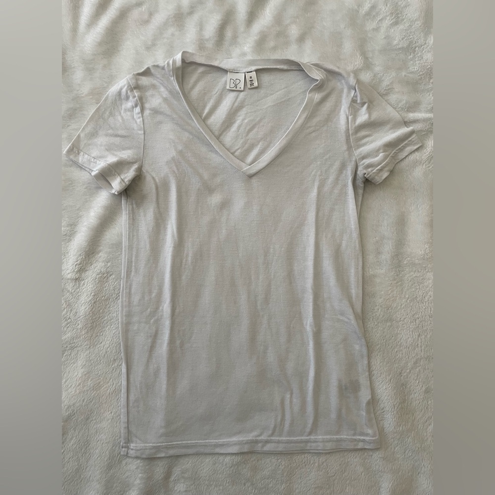 BP White V-Neck Short Sleeve Tee XS